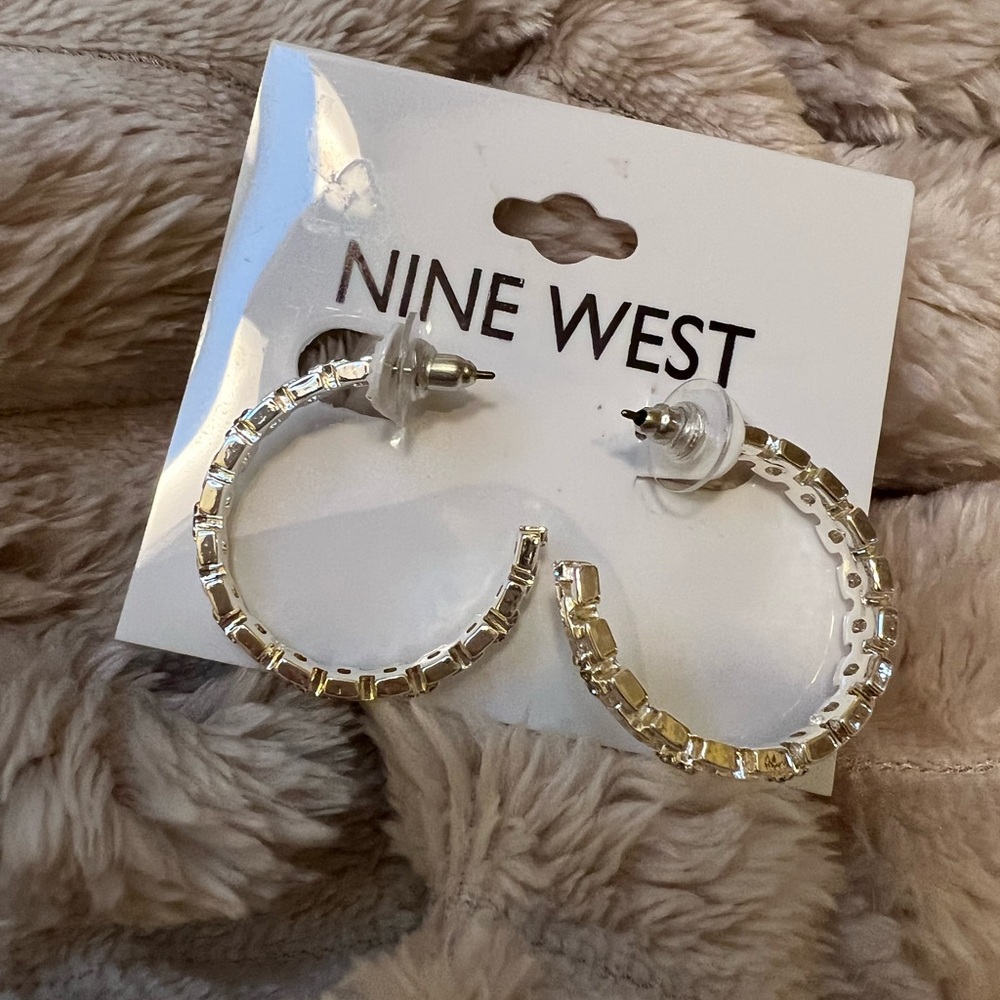 Nine West Silver Tone Geometric Hoop Earrings with Rhinestones NWT - Picture 1 of 5